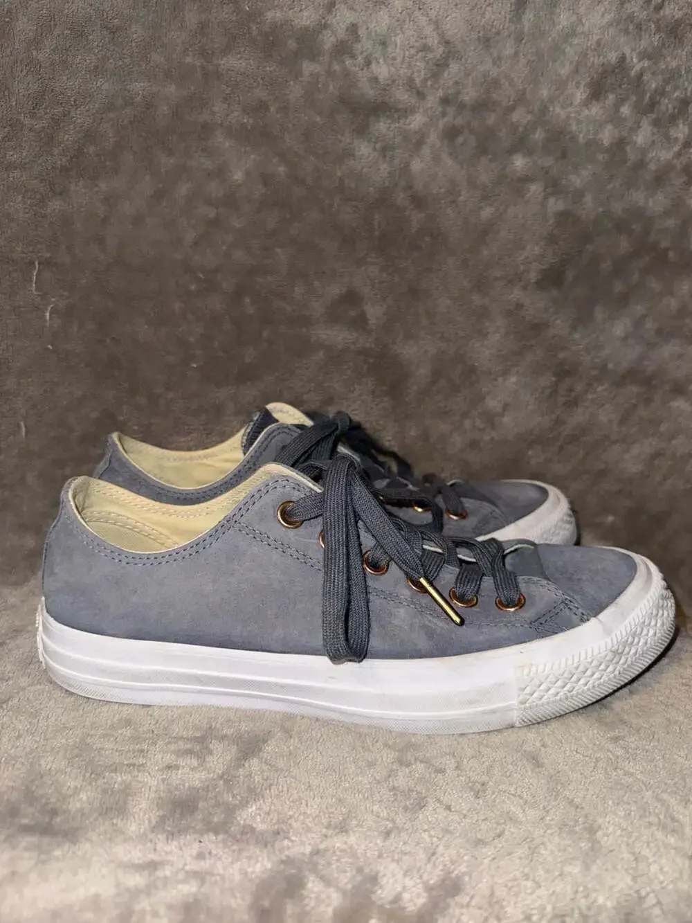 Converse Chuck Taylor All Star Low Top Suede Sneakers Grey Women's 7 Men's 5